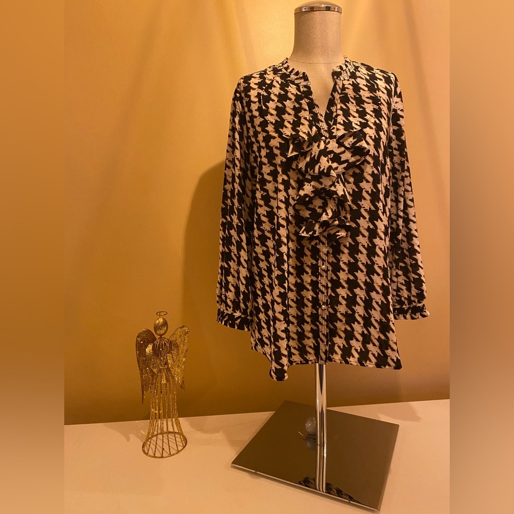 Karl Lagerfeld Black and White Houndstooth Blouse. Get dressed up with this one!